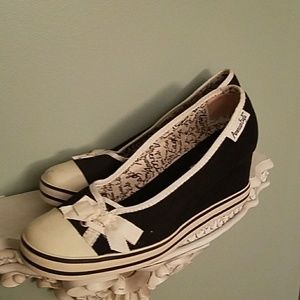American Eagle Wedges - CUTE!
